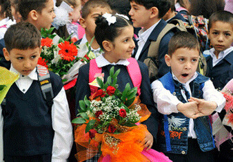 В этом году в Азербайджане в первый класс пойдут 74 998 мальчиков, 66 168 девочек