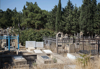 В Баку на кладбище убили женщину 