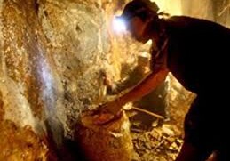 В Грузии бастуют рабочие золотодобывающих компаний
