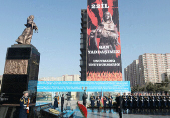 Президент Азербайджана почтил память жертв Ходжалинского геноцида