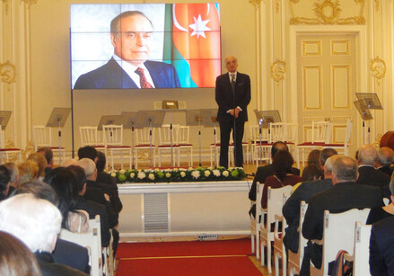 В Санкт-Петербурге отметили 91-ю годовщину со дня рождения Гейдара Алиева и 10-летие Фонда Г.Алиева 