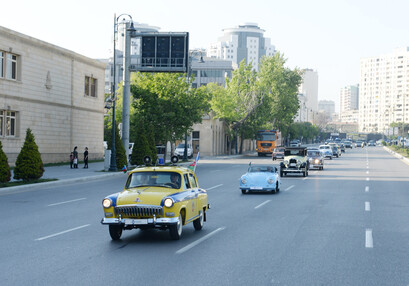 Пробег классических автомобилей – в Баку (ФОТО)