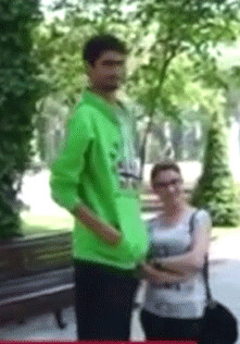 Самый высокий мужчина в Азербайджане готовится создать семью (Видео)