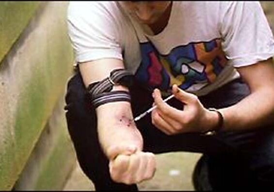В Азербайджане ежегодно растет число школьников и студентов, потребляющих наркотики
