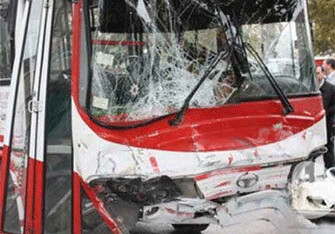 В Баку столкнулись пассажирские автобусы: есть пострадавшие