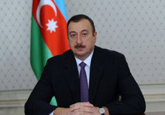 Президент Азербайджана выразил соболезнования главам Франции и Алжира