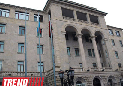 Минобороны Азербайджана: Министр Закир Гасанов в настоящий момент держит ситуацию на фронте под контролем и дает офицерам соответствующие поручения