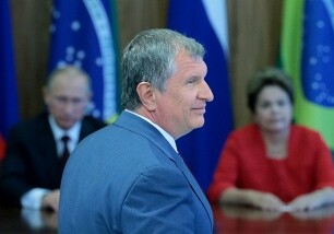 Президент “Роснефти“ Игорь Сечин обратился в правительство с просьбой о финансовой помощи