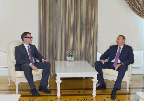 Президент Ильхам Алиев принял посла Польши в Азербайджане  