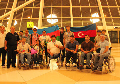 Азербайджанские паралимпийцы вернулись из Великобритании с комплектом медалей