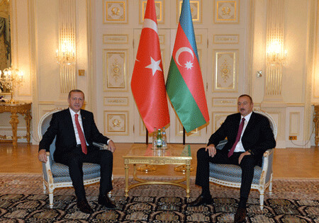 Президенты Азербайджана и Турции встретились в формате тет-а-тет