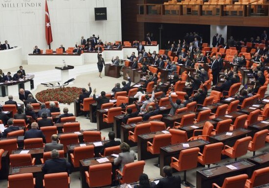 Парламент Турции вынес вотум доверия новому правительству