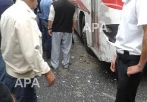 В Баку столкнулись два автобуса, есть раненые 