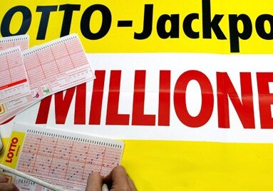 В США ногтевой техник выиграл в лотерею $228 млн.