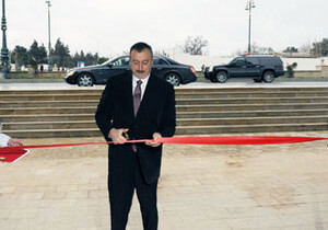Президент Азербайджана посетил Геранбойский район и город Гянджа (Добавлено)