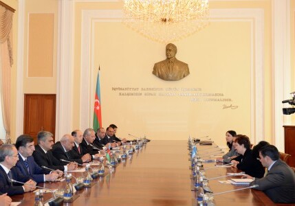 Правительство Азербайджана и ВБ подписали три новых соглашения