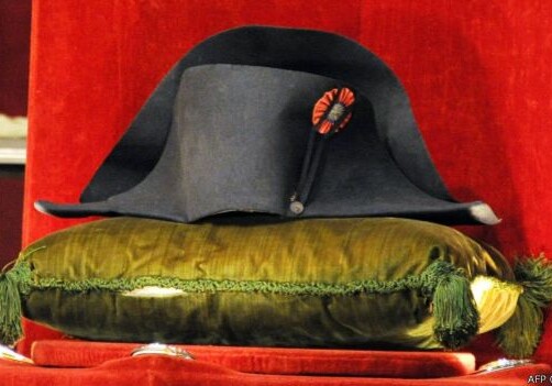 Двууголка Наполеона продана за 1,9 млн евро