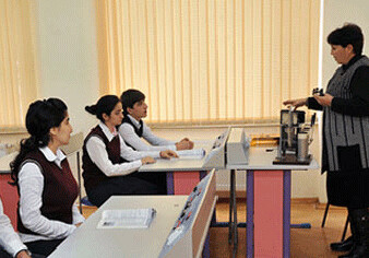Учебный год в Азербайджане завершится раньше срока