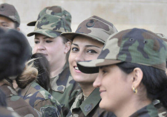 Военный билет получат и женщины – в Азербайджане