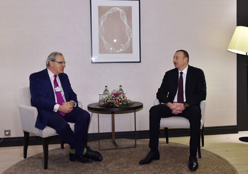 Президент Азербайджана встретился с гендиректором «Gaz de France Suez» и председателем ВЭФ (Фото)
