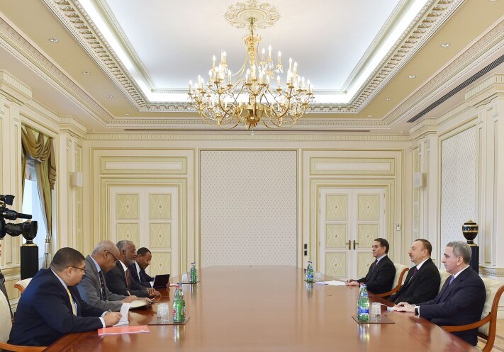Президент Азербайджана принял главу МИД Судана