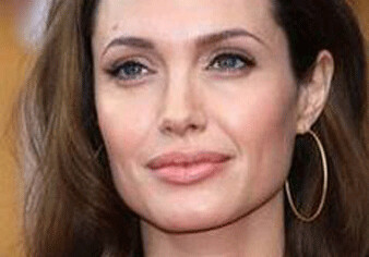 Анджелина Джоли может стать режиссером «Капитана Марвел»