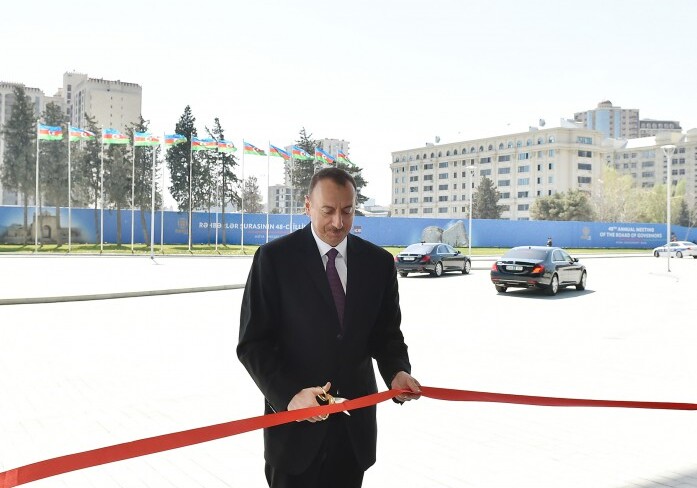 Президент Азербайджана принял участие в открытии Бакинского конгресс-центра (Фото)