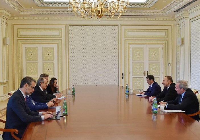 Ильхам Алиев принял делегацию во главе с министром экономики и финансов Италии