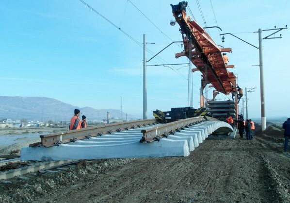 Железная дорога Баку-Тбилиси-Карс откроется осенью текущего года