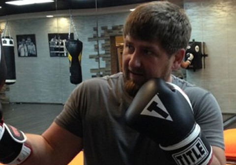 Рамзану Кадырову сломали ребро на тренировке по боксу