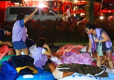 При пожаре в аквапарке Тайваня пострадали более 500 человек (Фото-Видео)