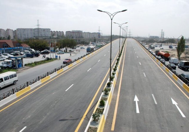 Сегодня в центре Баку будет ограничено движение транспорта
