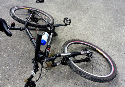 В Шеки подросток умер, получив травму при падении с велосипеда