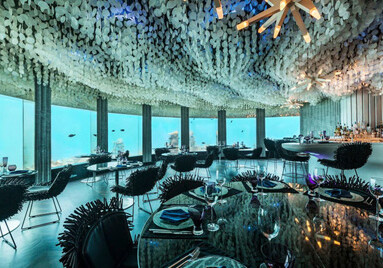 На Мальдивах открылся первый в мире подводный ресторан