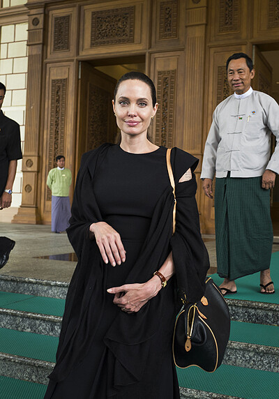 Анджелина Джоли спродюсирует мультфильм о жизни в Афганистане