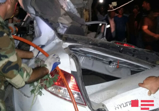 В Губе автомобиль врезался в дерево, трое погибли