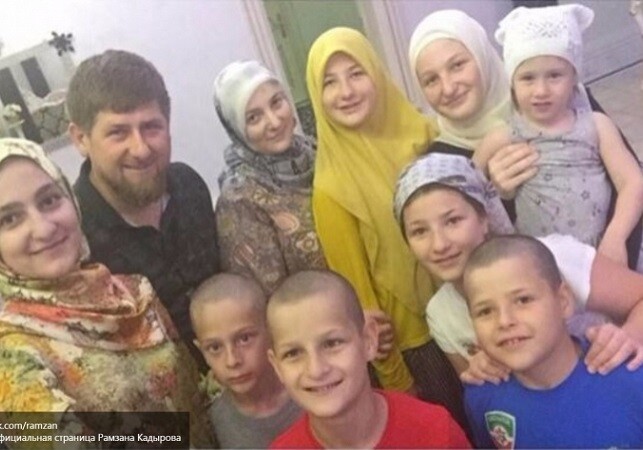 Три дочери Рамзана Кадырова снялись в музыкальном клипе (Видео)