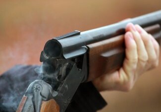 В Сабирабадском районе мальчик выстрелил в себя из охотничьего ружья
