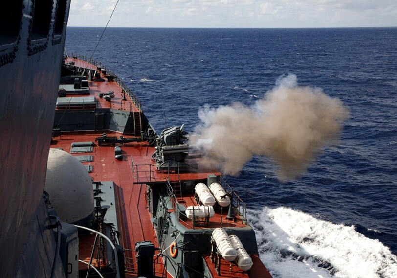 Российский военный корабль открыл огонь по турецкому судну