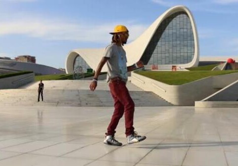 Клип “Robot in Baku“ попал в ТОП-10 по итогам 2015 года