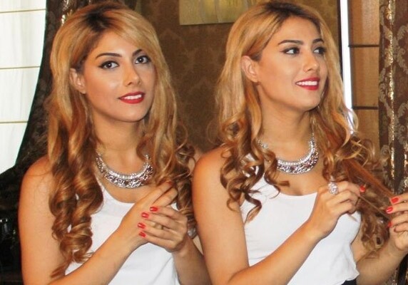 Известные азербайджанские сестры-близнецы понесли тяжелую утрату (Видео)