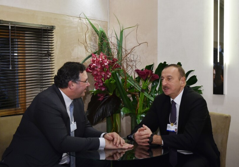 Президент Азербайджана встретился с генеральным исполнительным директором TOTAL
