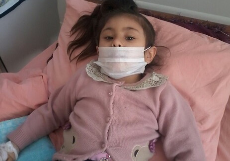 Призыв о помощи: Не дадим умереть  малышке Назрин (Фото)