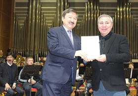 Азербайджанский музыкант удостоен премии ТЮРКСОЙ