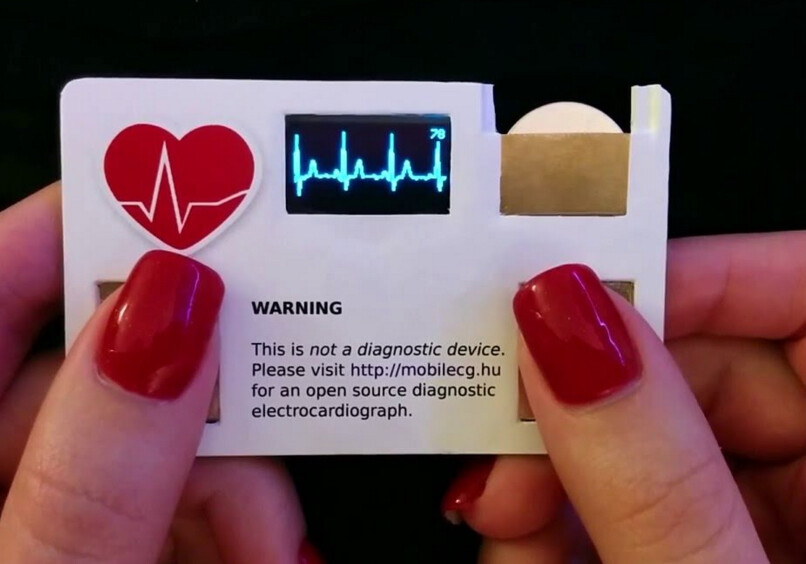 Выпущена визитка с измерителем пульса