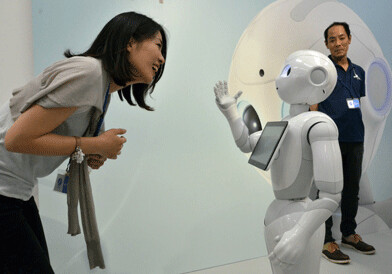 В Японии робот впервые в мире поступил в среднюю школу