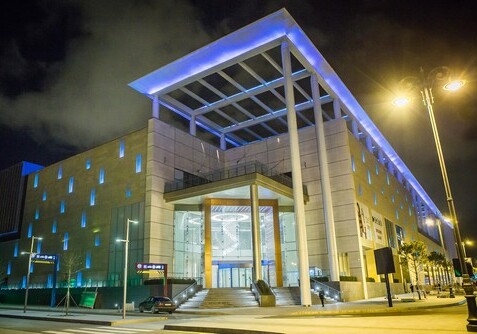 Открылся самый большой торговый центр Азербайджана 
