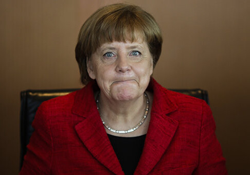 Меркель подбросили голову свиньи