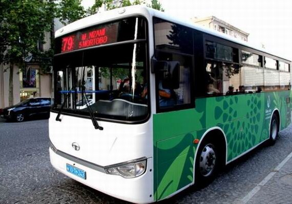 Лицам моложе 23 лет в Азербайджане запретили управлять автобусами
