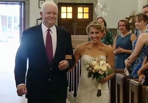 В США невесту отвел к алтарю мужчина с сердцем ее убитого отца (Видео)